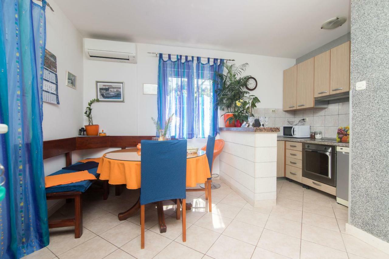 Apartments Jakov Mirce Extérieur photo